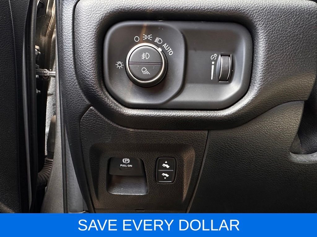 Used 2021 Silver Ram Big Horn/Lone Star image 12