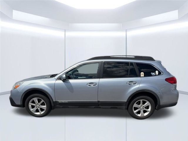 Used 2013 Silver Subaru 2.5i Premium image 10