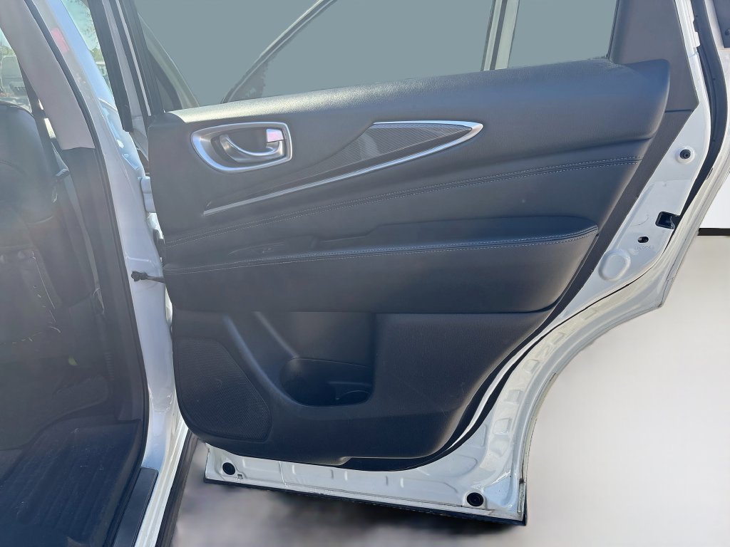 Used 2019 Majestic INFINITI LUXE image 25