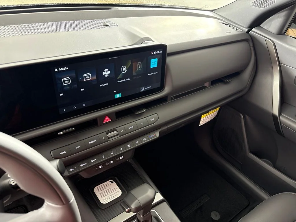 New 2027 Terrain Brown Kia X-Line S image 31