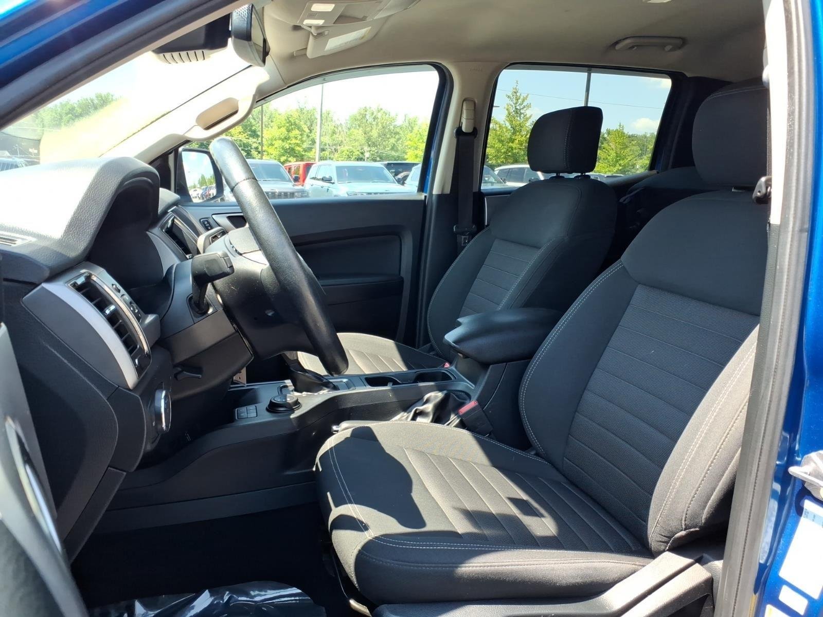 Used 2019  FORD  image 17