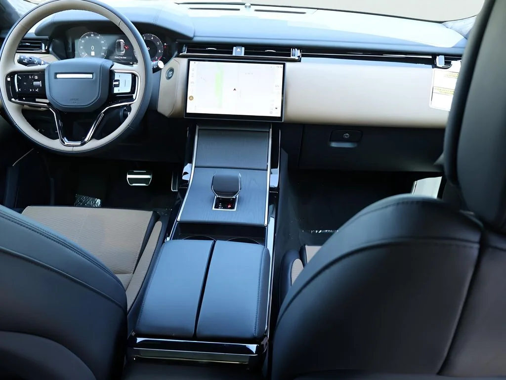 Used 2026 Carpathian Gray Premium Metallic Land Rover Autobiography image 15