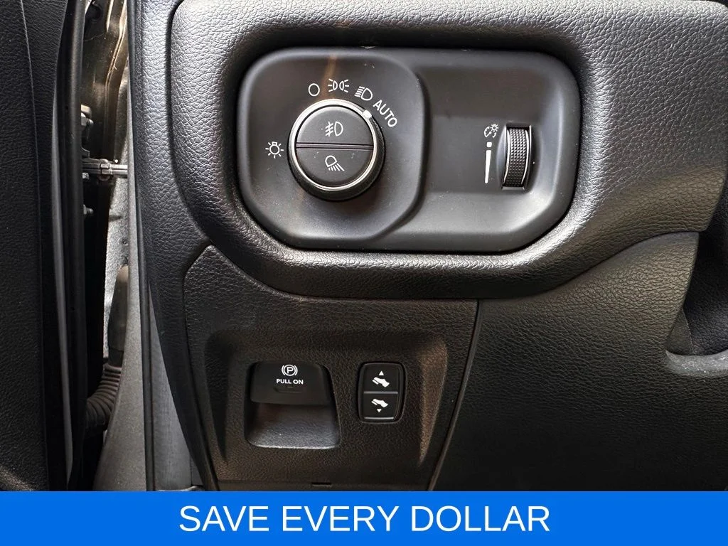 Used 2021 Silver Ram Big Horn/Lone Star image 12