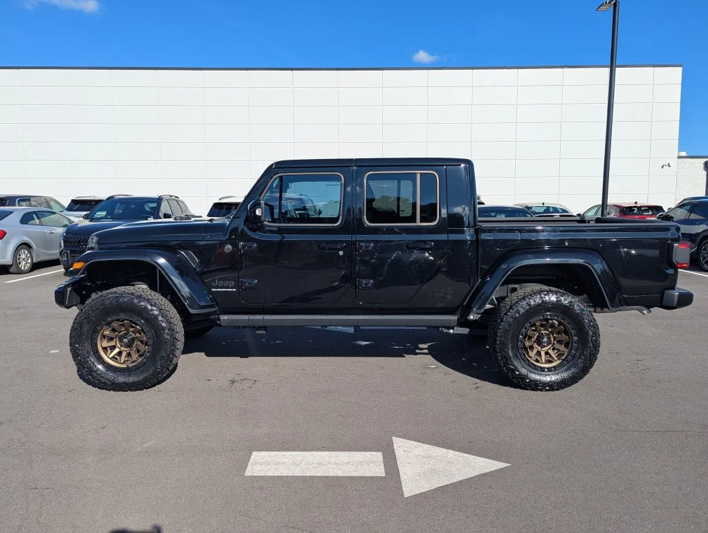 Used 2023 Black Jeep Overland image 4
