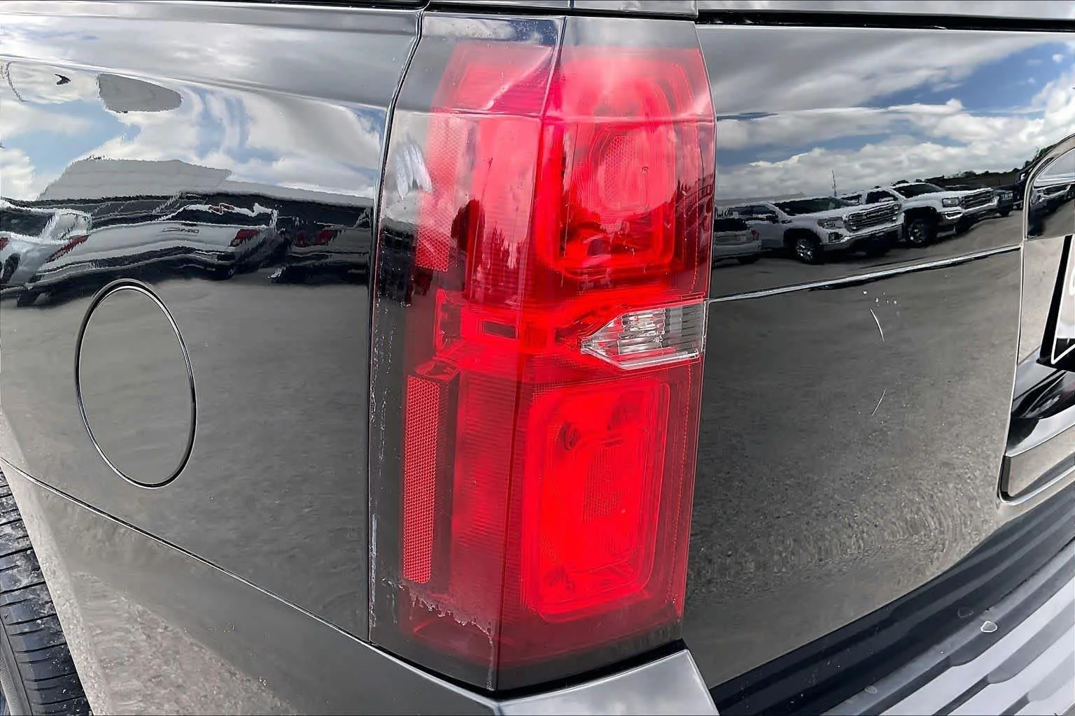 Used 2019 Black Chevrolet Commercial image 26