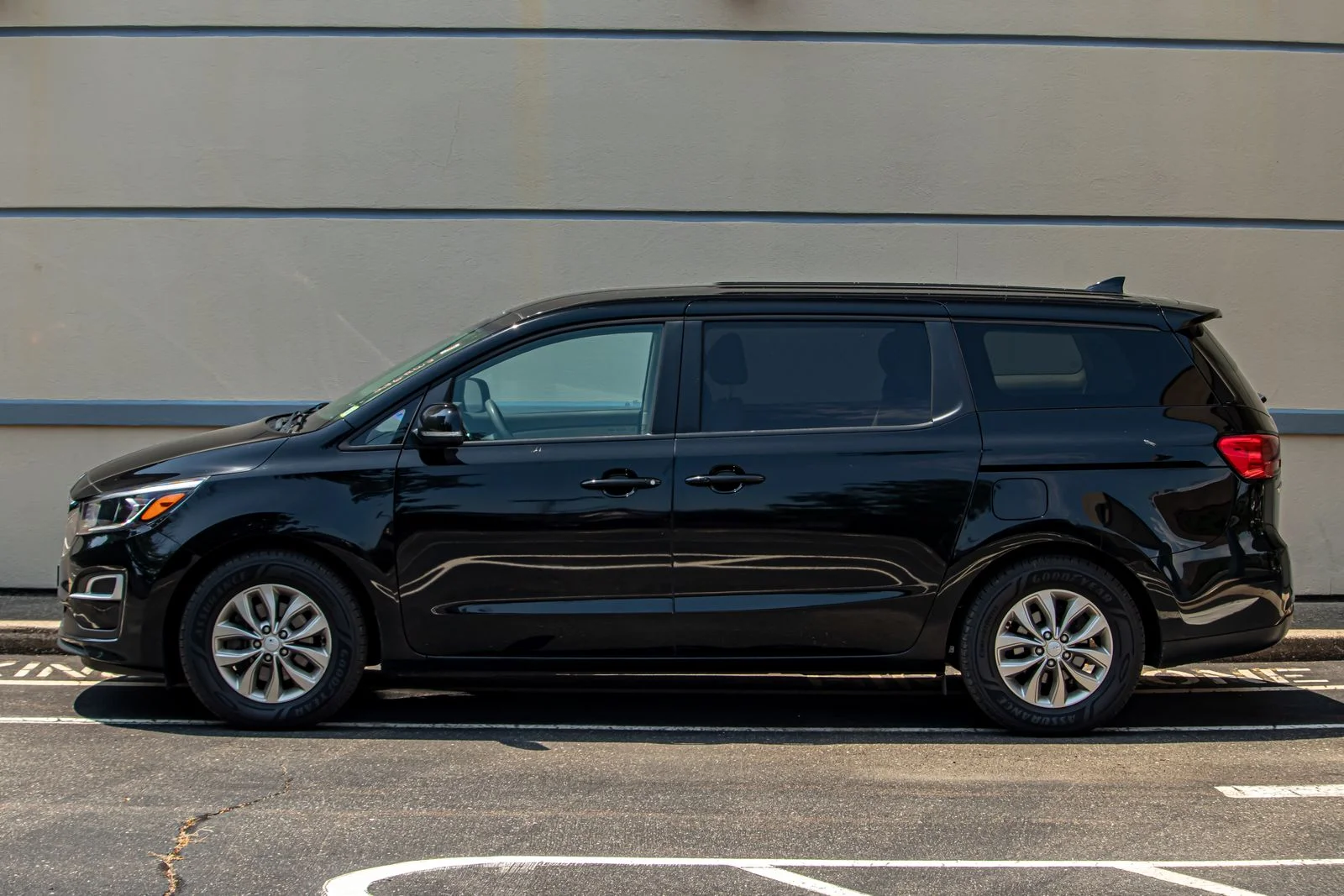 Used 2020 Black Kia LX image 6