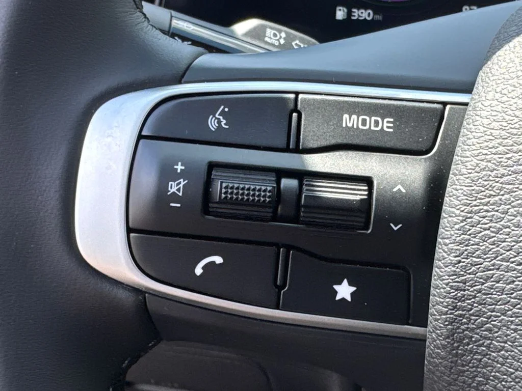 2025 Kia Sportage SX - Photo 25