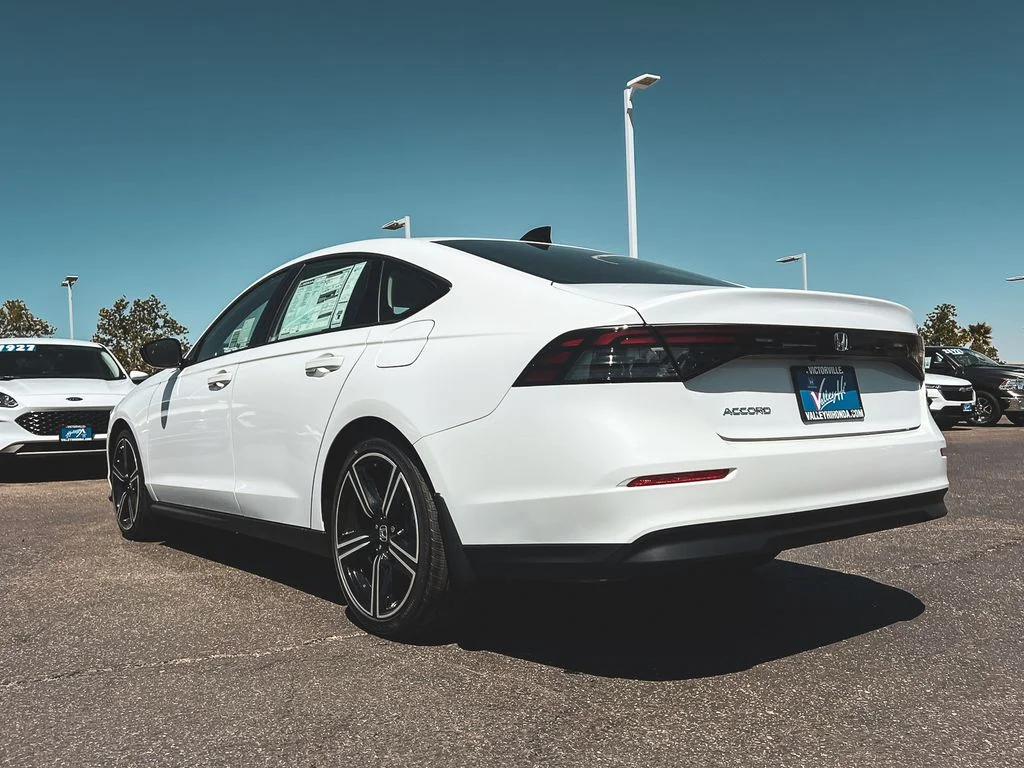 New 2026 Platinum White Pearl Honda SE image 4