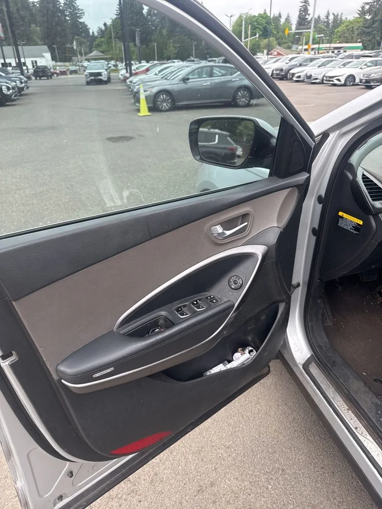 Used 2013 Silver Hyundai Base image 2