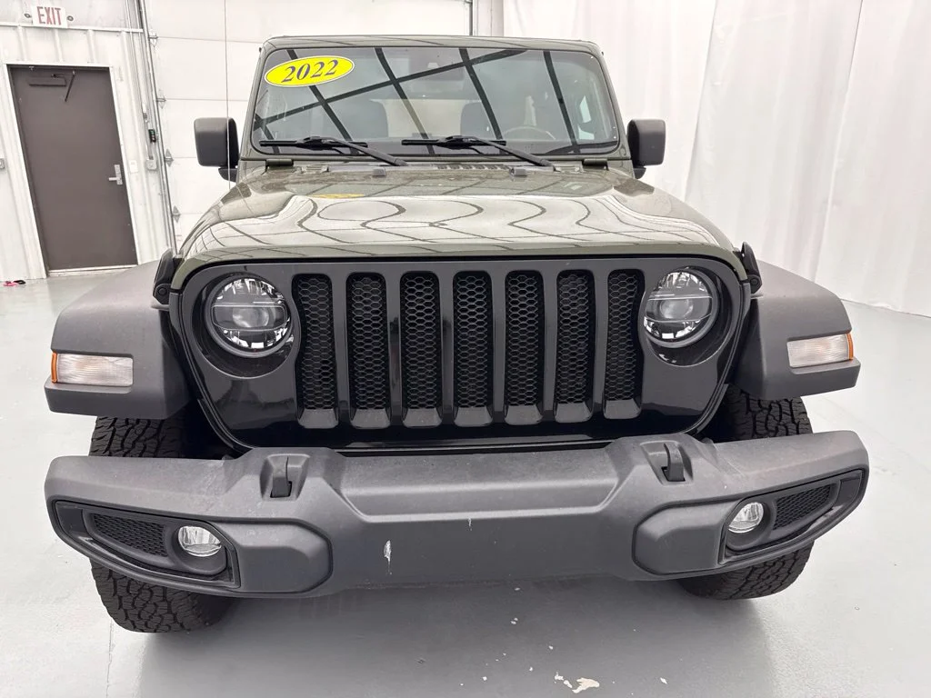 Used 2022 Green Jeep Unlimited Willys image 2