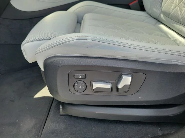Used 2024 Gray BMW sDrive40i image 18