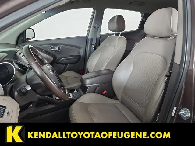 Used 2014 Brown Hyundai SE image 16