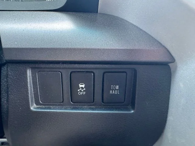 Used 2015 Black Toyota SR5 image 29