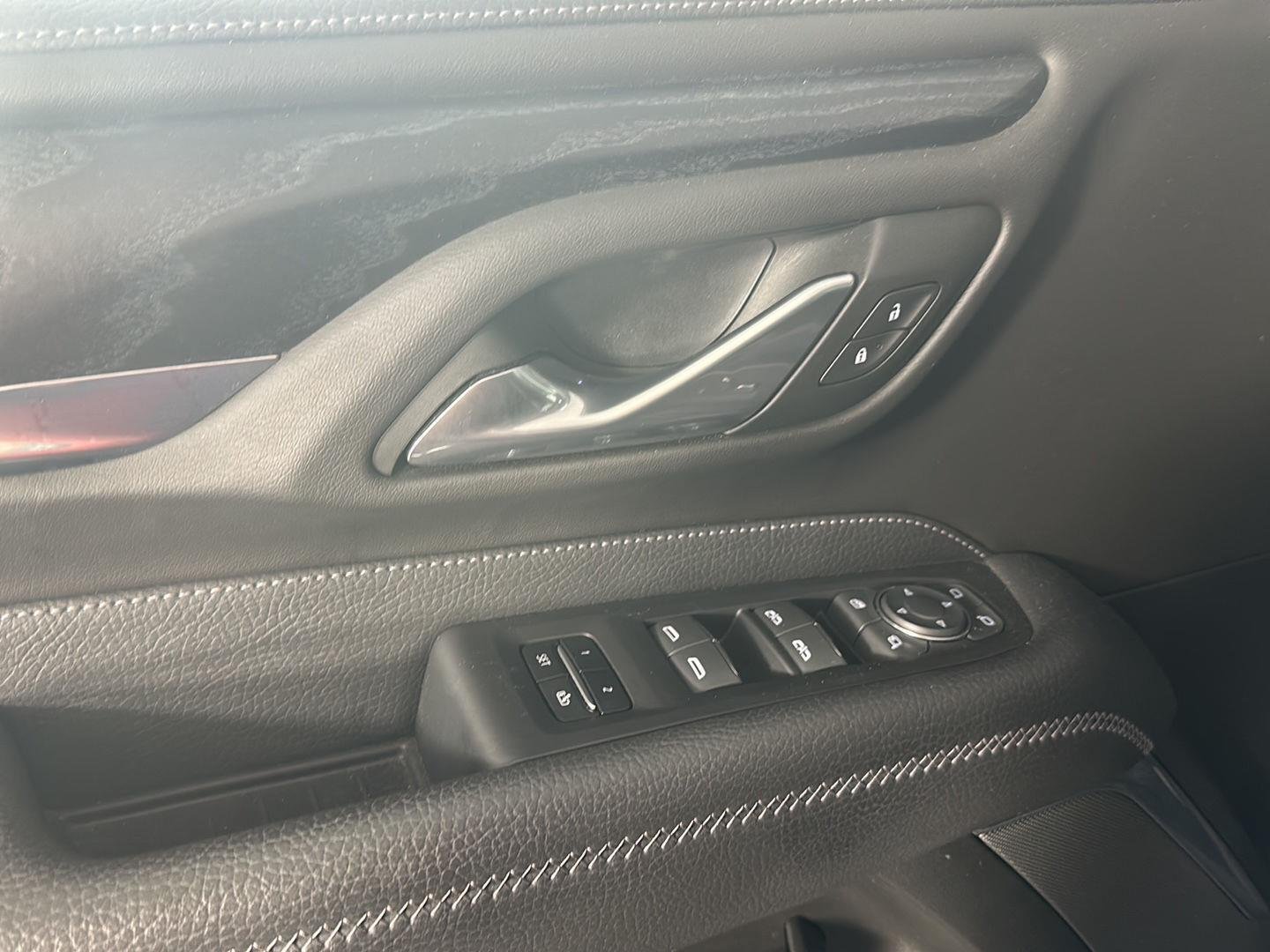 Used 2022 Onyx Black GMC Denali image 9
