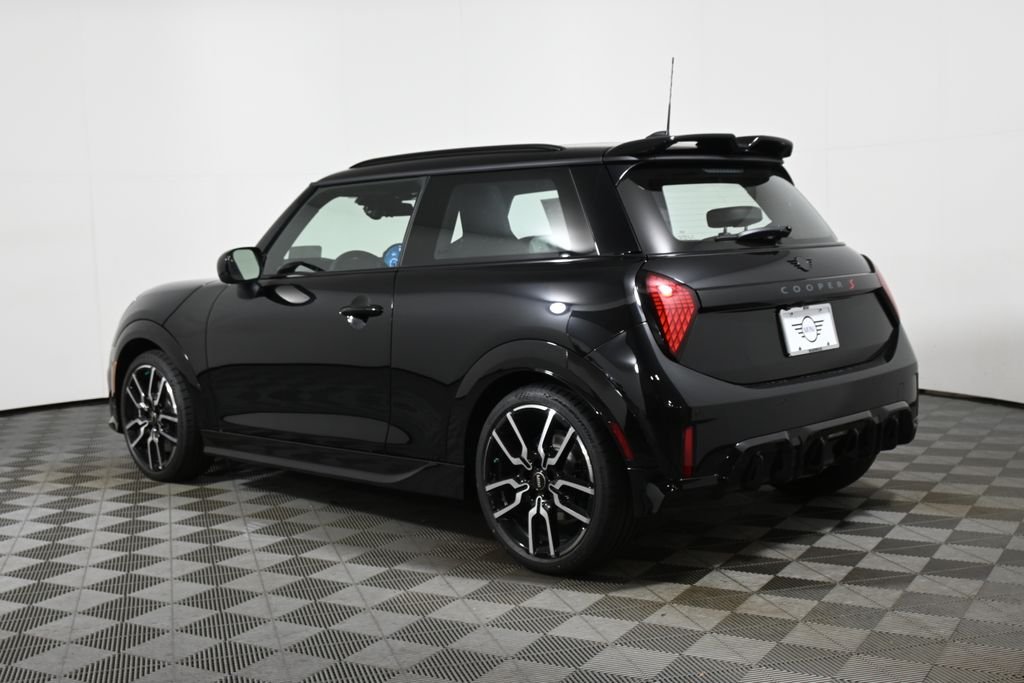 New 2026 Black MINI Iconic image 5