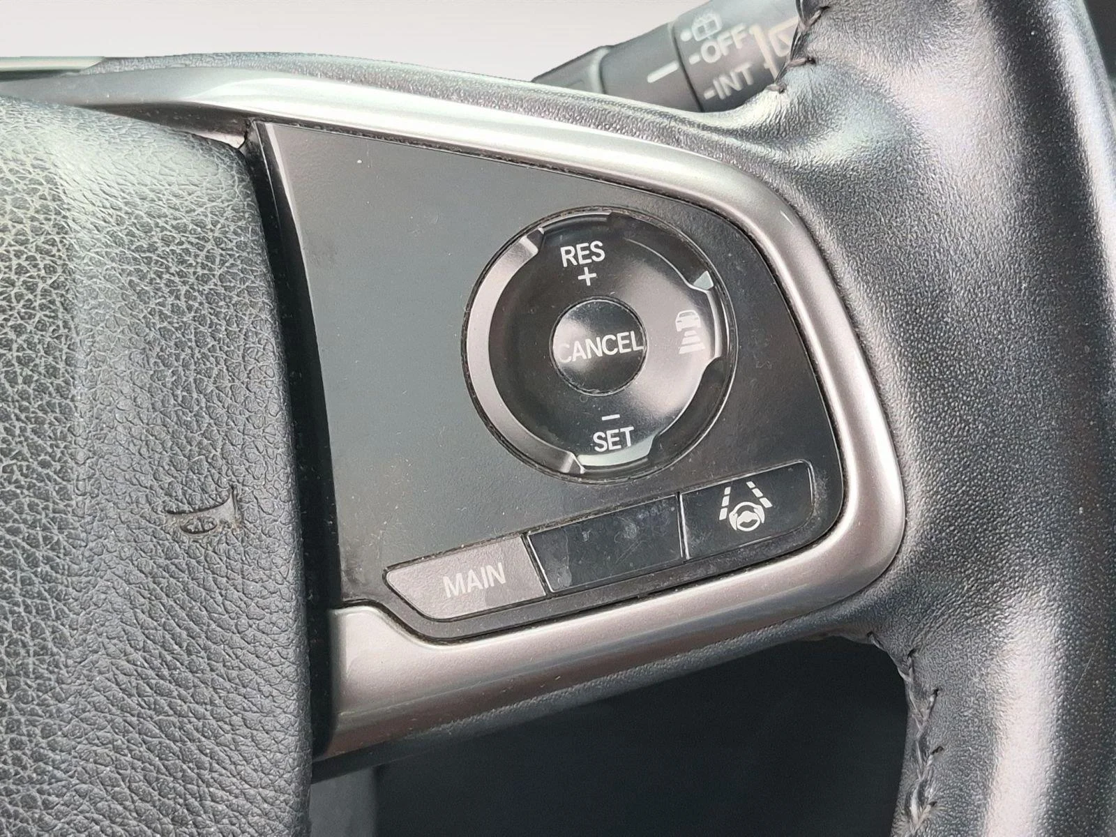 Used 2019 Lunar Silver Metallic Honda EX-L image 41