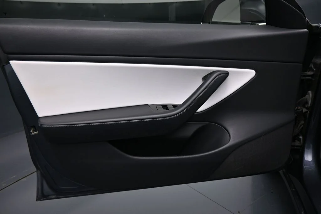 Used 2020  Tesla Performance image 12