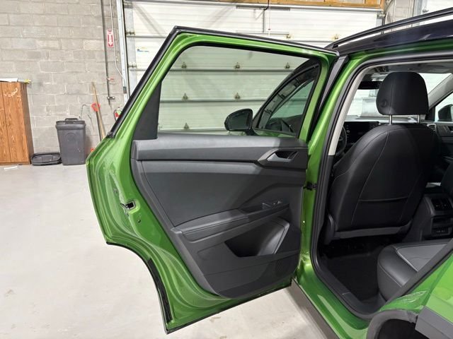 New 2026 Green Volkswagen 1.5T SE Black image 13