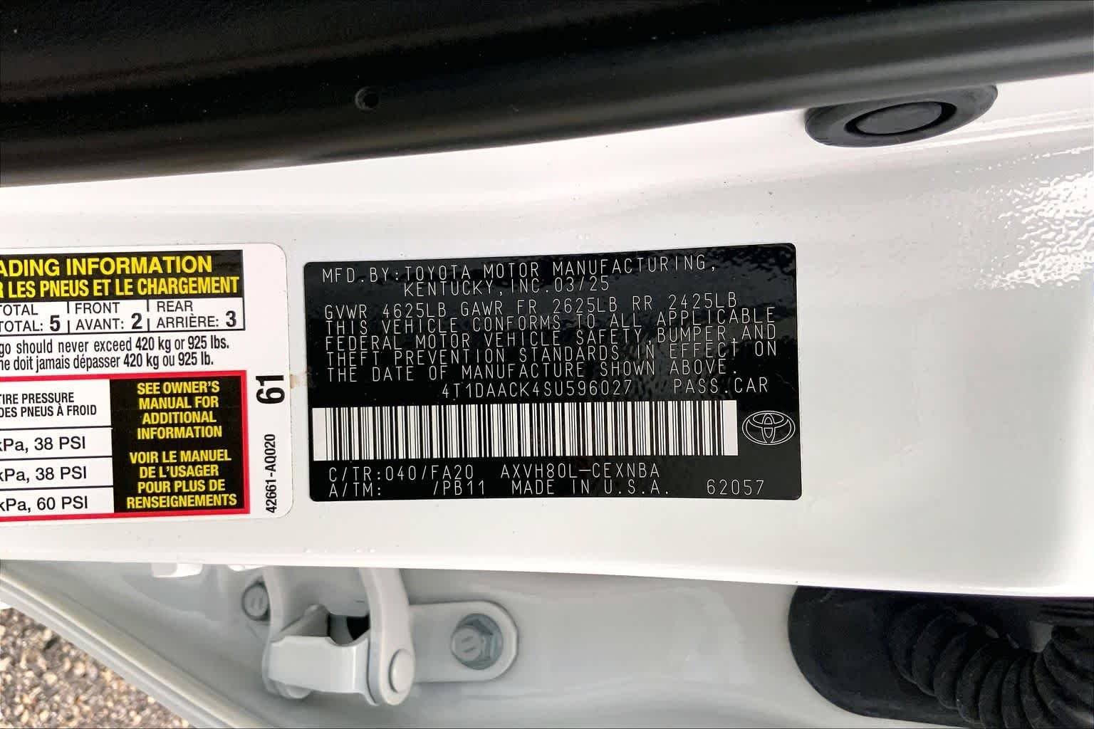 Used 2025 Ice Cap Toyota LE image 36