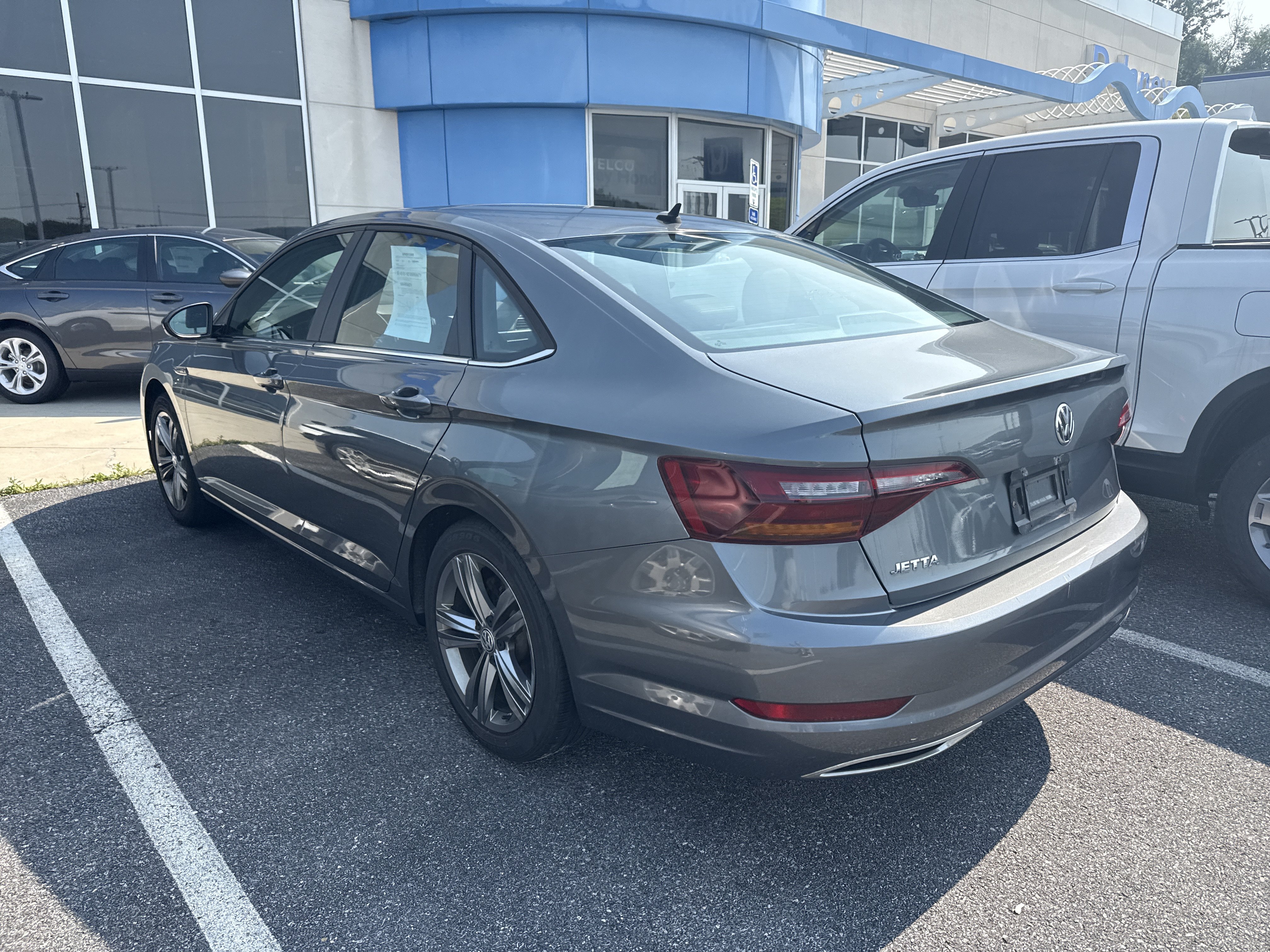 Used 2019 Platinum Gray Metallic Volkswagen R-Line image 6