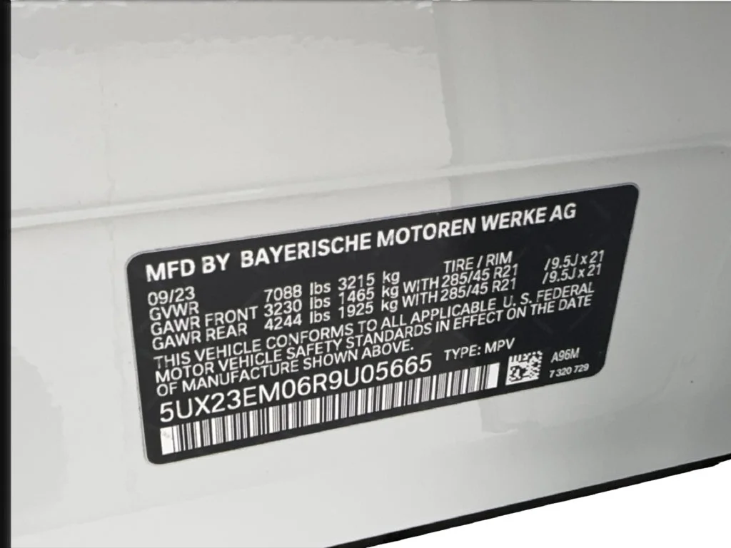Used 2024 White BMW xDrive40i image 60