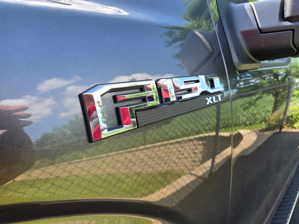 Certified Used 2019 Magnetic Metallic Ford XLT image 4