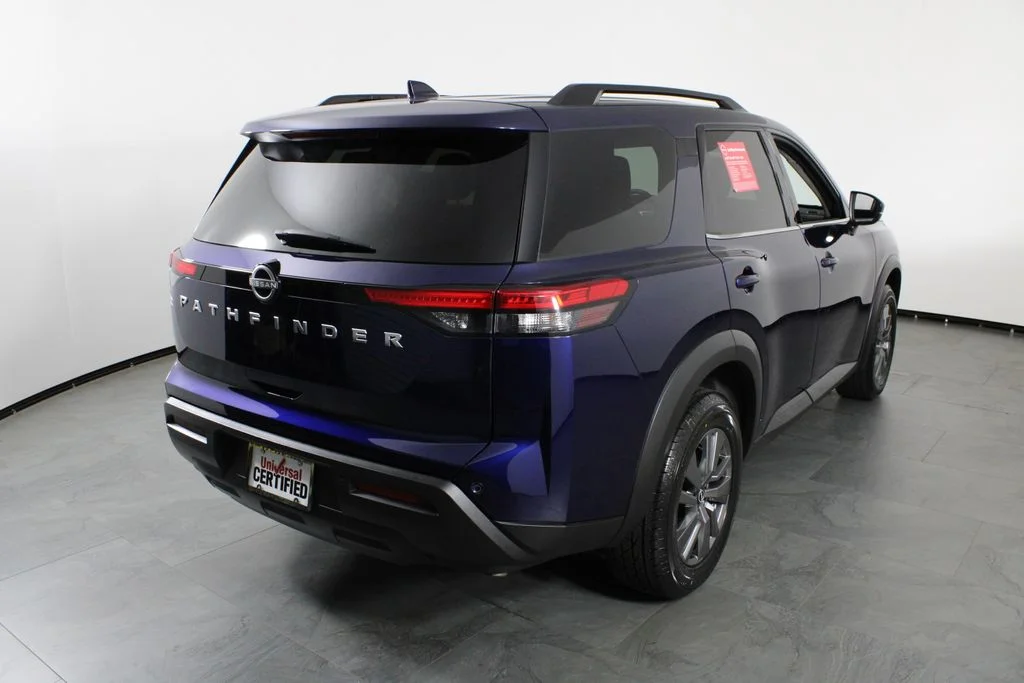 2025 Nissan Pathfinder SV - Photo 16