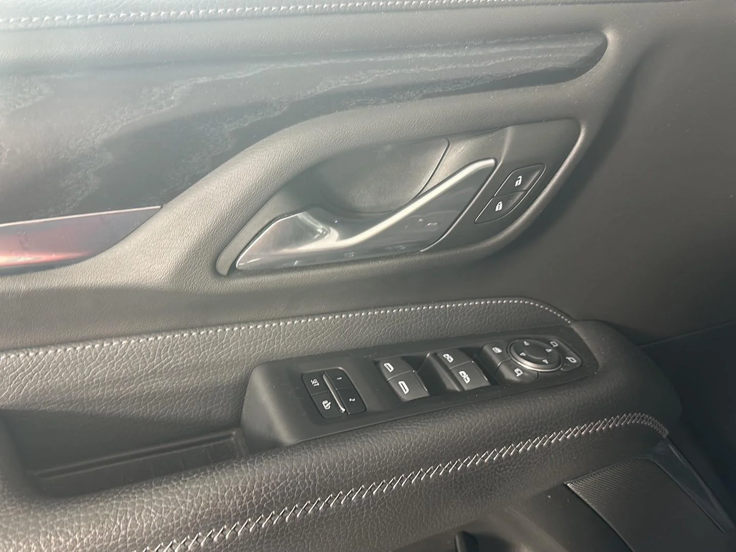 Used 2022 Onyx Black GMC Denali image 9