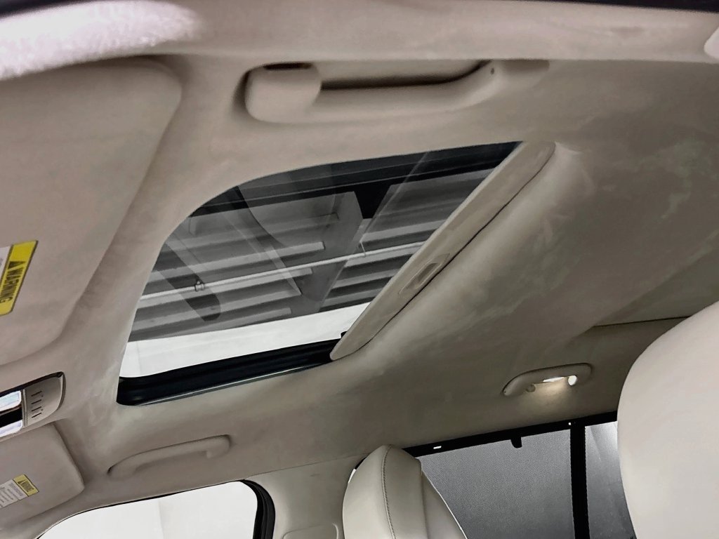 Used 2025 Phantom Black Hyundai Calligraphy image 19