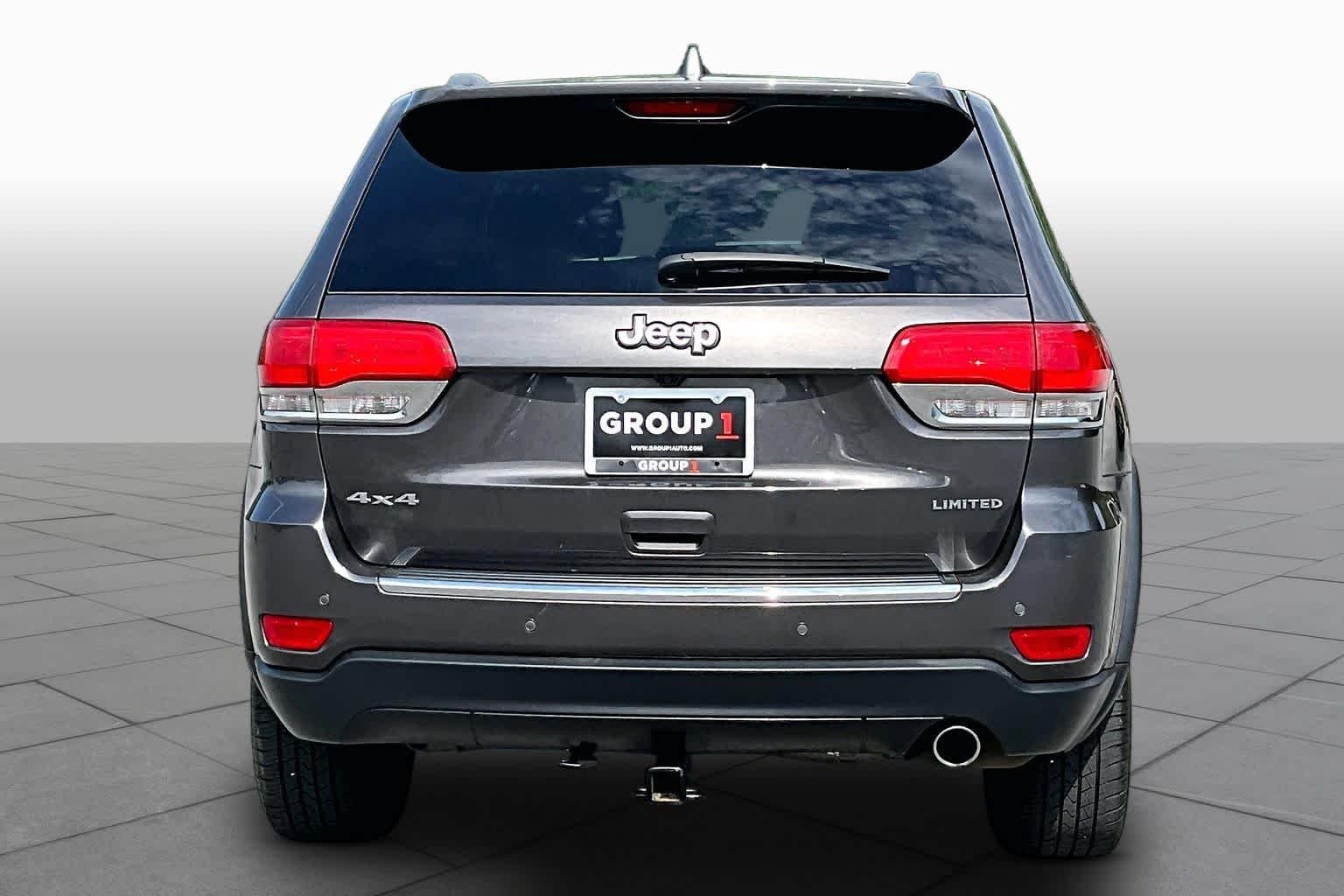 Used 2019 Granite Crystal Metallic Clearcoat Jeep Limited image 5