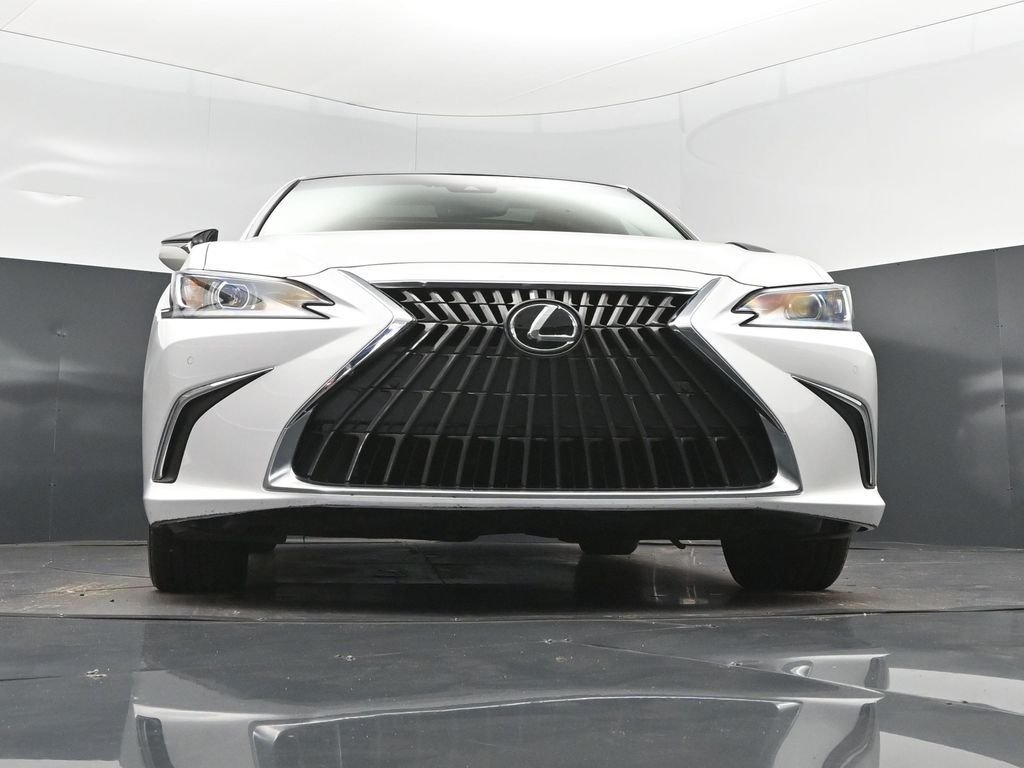 Used 2024 White Lexus 350 image 45