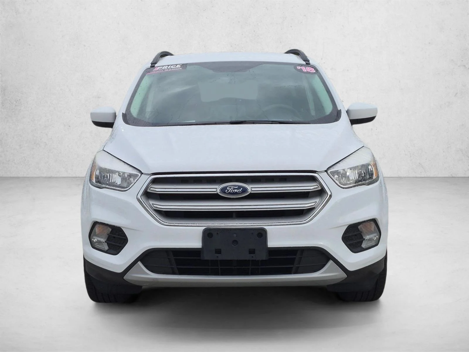 Used 2018 Oxford White Ford SE image 2