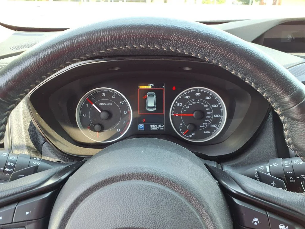 Used 2022 Ice Silver Metallic Subaru Onyx Edition image 13