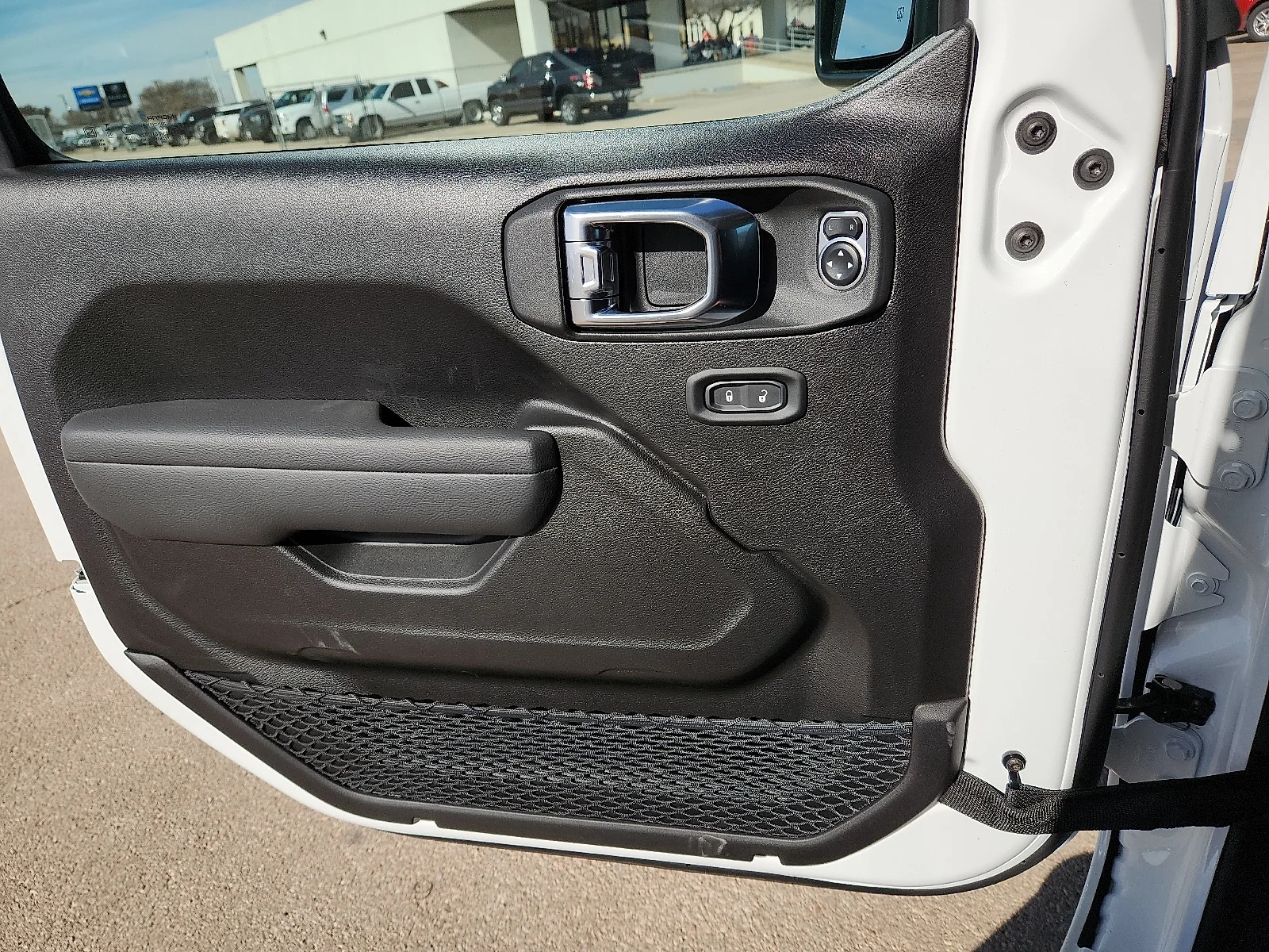 New 2026 Bright White Clear-Coat  Paint Jeep 4-DOOR SPORT S image 14