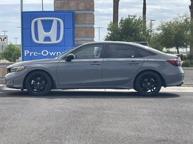Used 2025 Urban Gray Pearl Honda  image 8