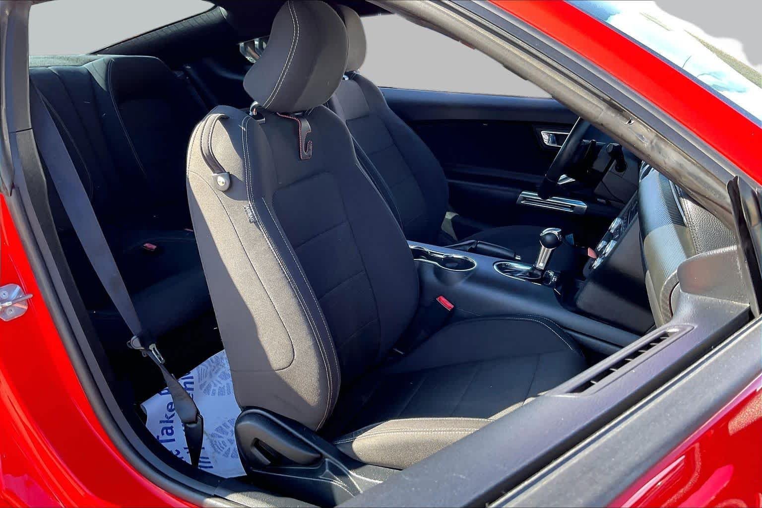 Used 2015 Race Red Ford V6 image 8