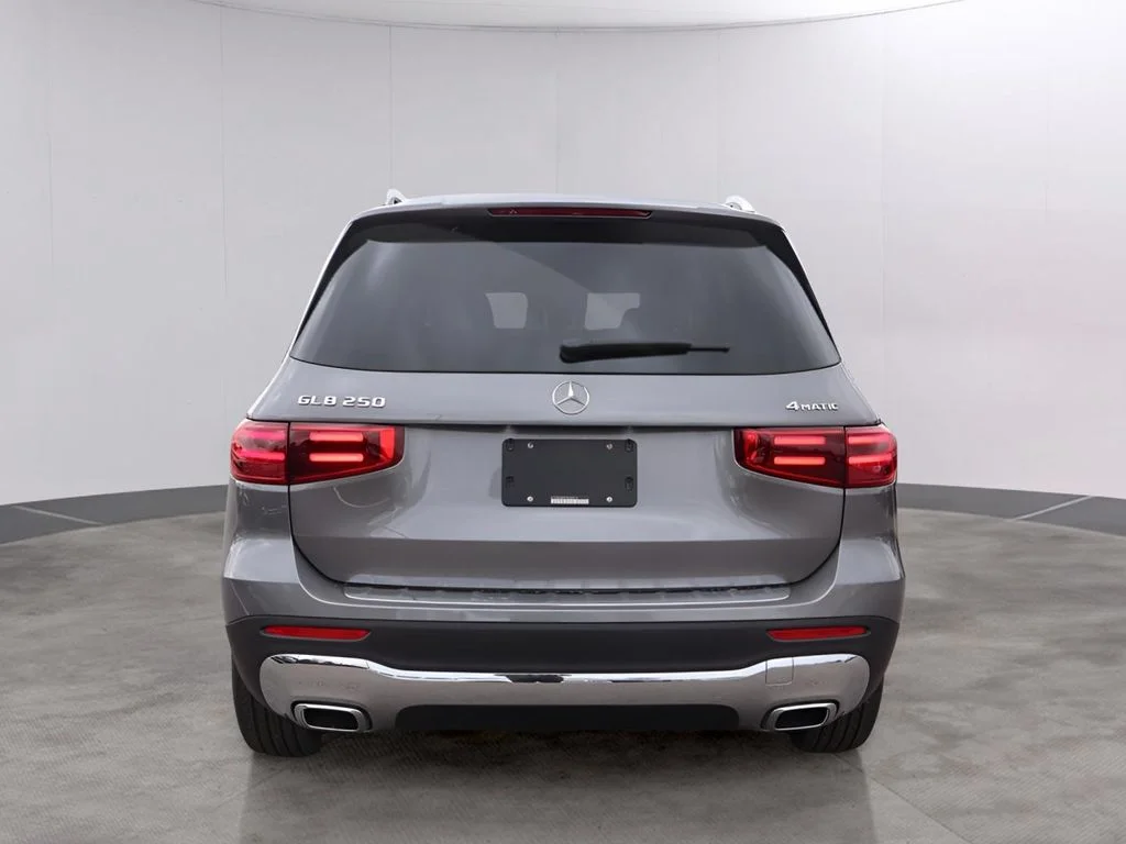 New 2026 Mountain Grey Metallic Mercedes-Benz GLB 250 image 6