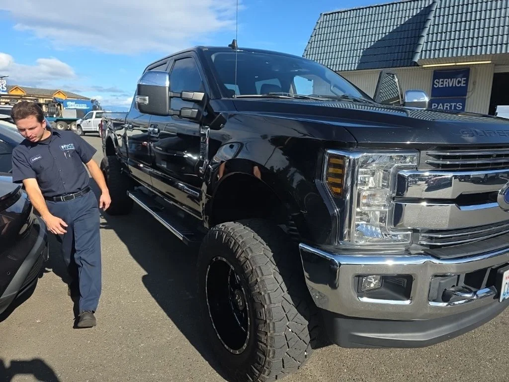 Used 2019 Black Ford Lariat image 10
