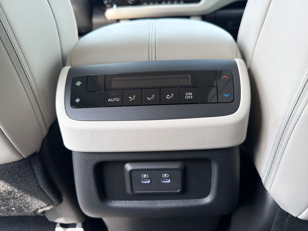 New 2026 Nissan Pathfinder SL 4D Sport Utility