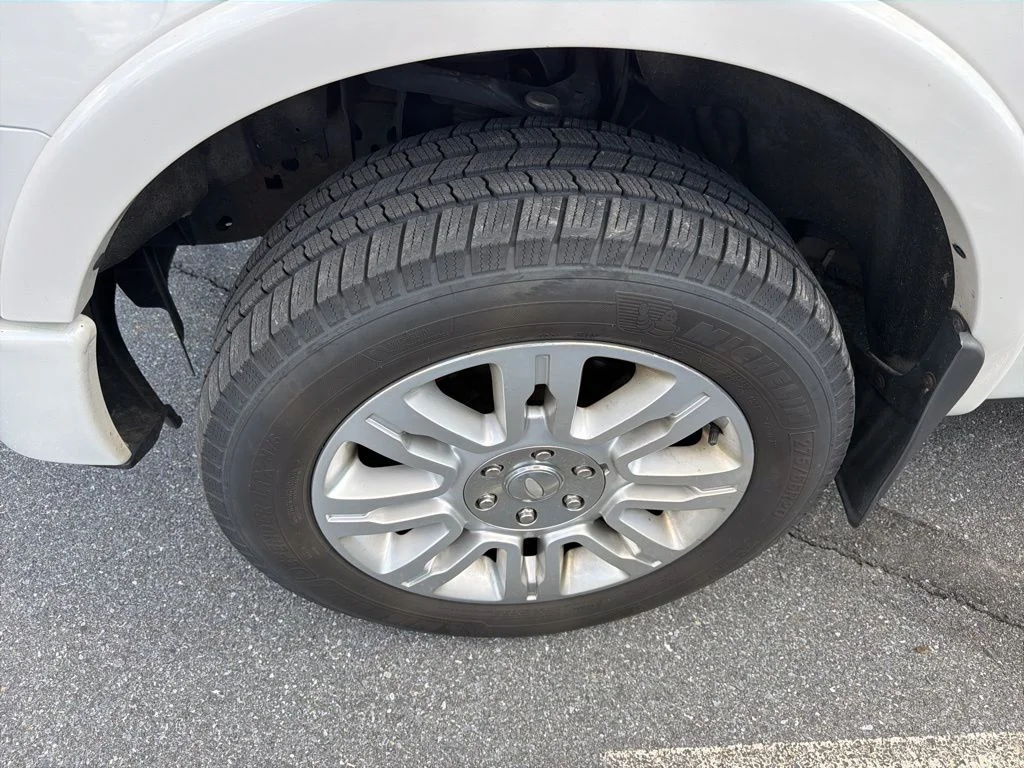 Used 2013 White Ford Platinum image 4