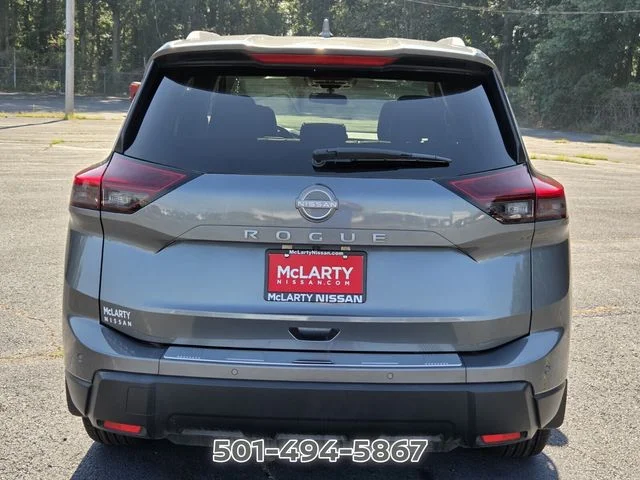Used 2025 Gray Nissan SV image 4
