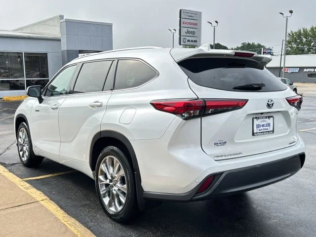 Used 2021 White Toyota Limited image 7