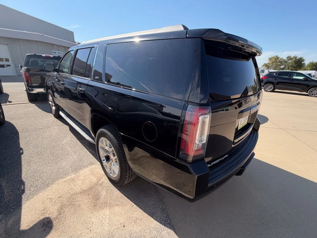 Used 2015 Black GMC SLT 1500 image 4