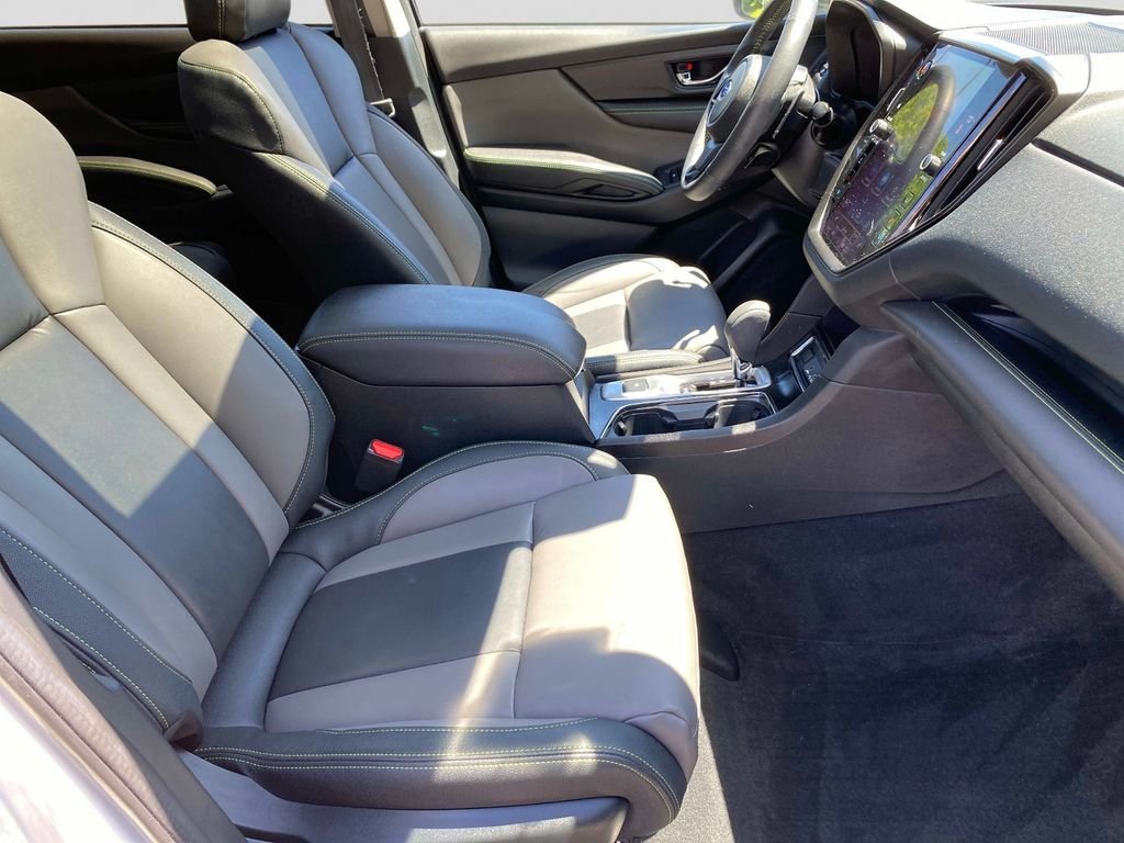 Used 2023 White Subaru Onyx Edition image 27