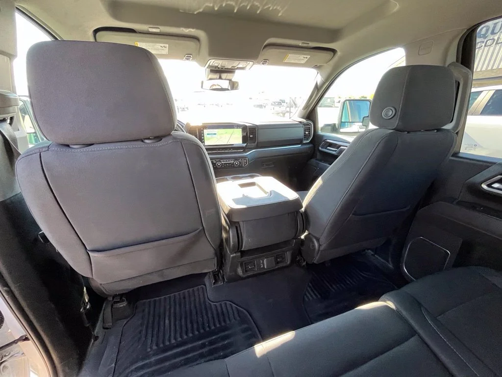 Used 2025 Summit White Chevrolet LT image 15