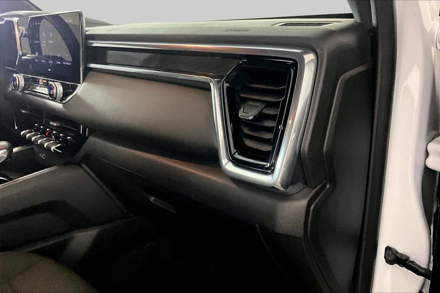 Used 2024 Summit White GMC 2WD Elevation image 28