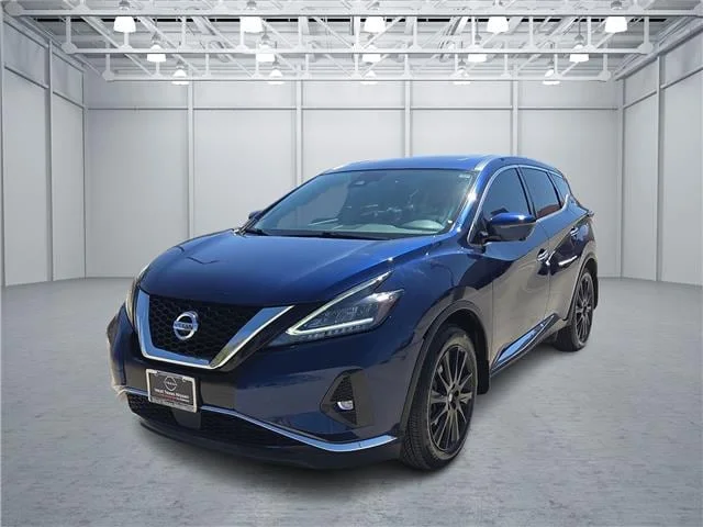 Used 2022 Blue Nissan SL image 1