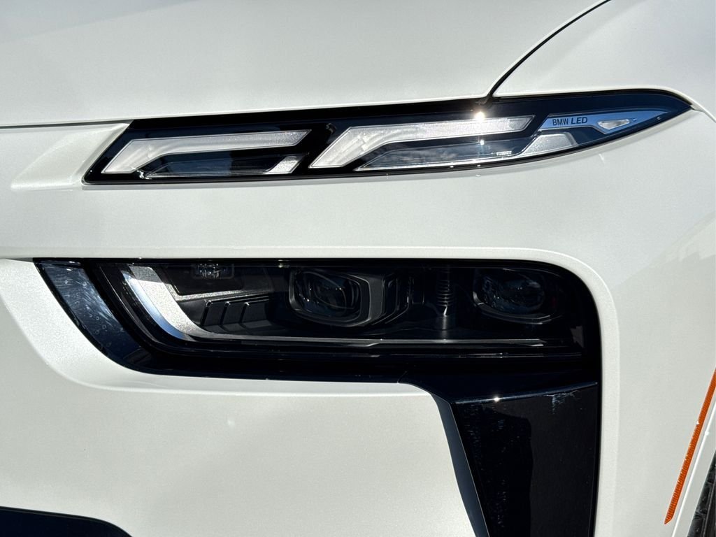 2026 BMW X7 M60i - Photo 16