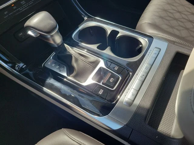 Used 2024 Ceramic White Kia EX image 18