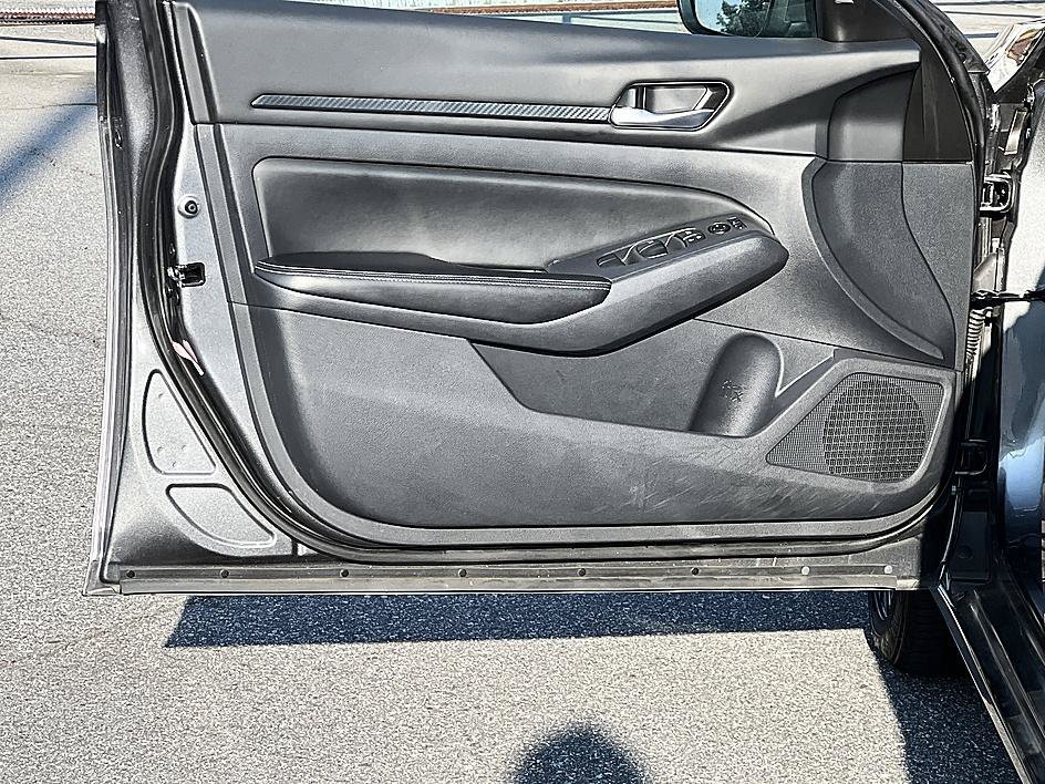 Certified Used 2025 Gun Metallic Nissan SV image 19